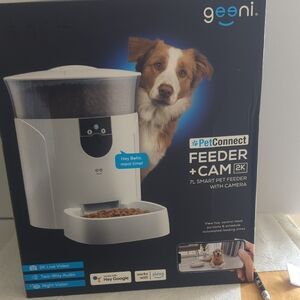 PetConnect Smart Feeder with Camera - White